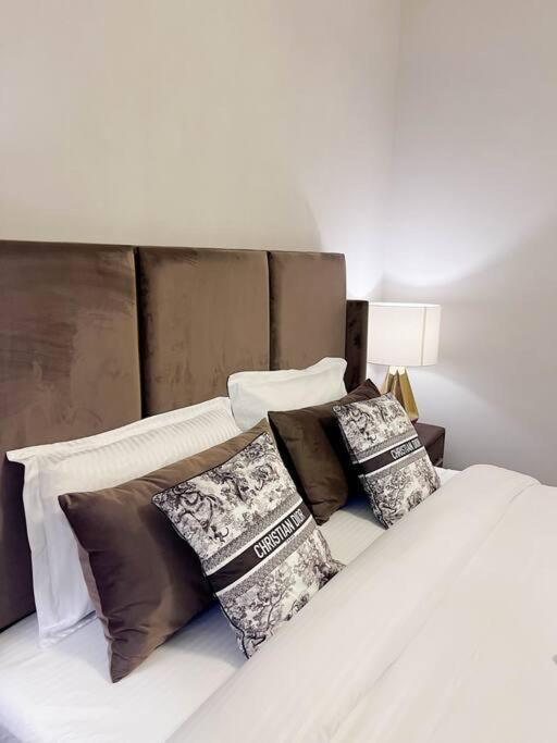 Magnificent 2 Bedroom With Stunning Burj Khalifa View Dubaï Extérieur photo