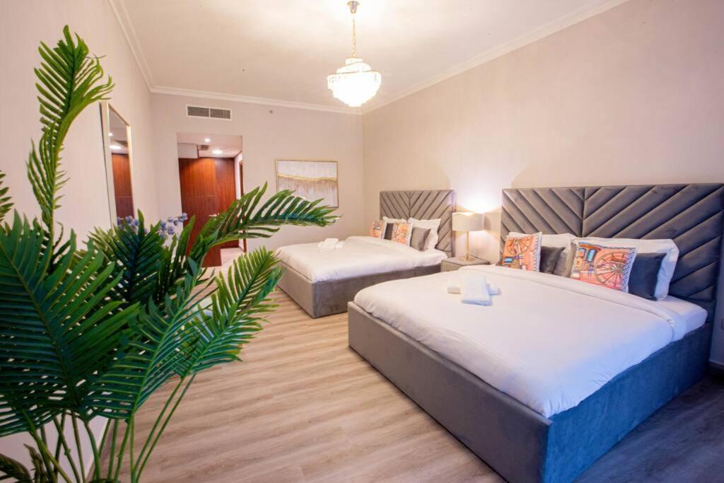 Magnificent 2 Bedroom With Stunning Burj Khalifa View Dubaï Extérieur photo